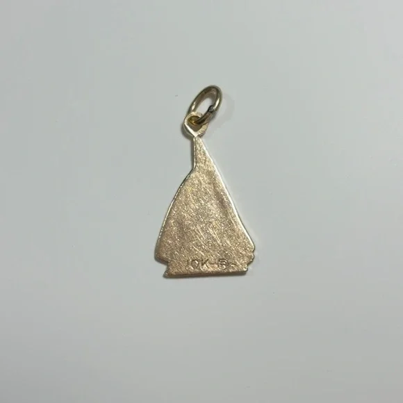 10k Vintage Gold Sailboat Charm / Pendant - Picture 3 of 4